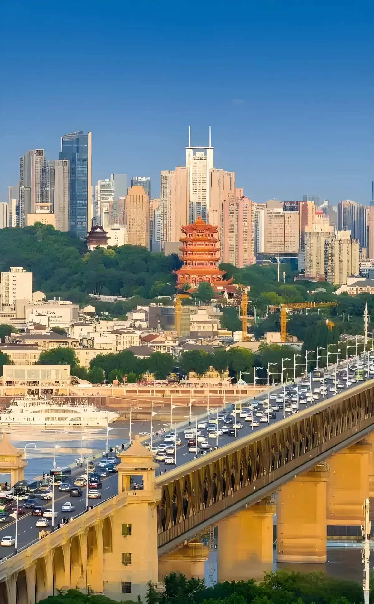 Yellow Crane Tower overlooking the Yangtze River in Wuchang, Wuhan — the view that inspired China's greatest poets