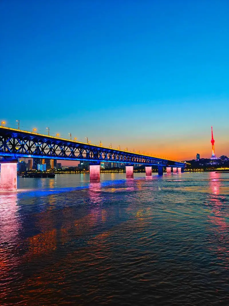Historical memorial plaque of the Wuhan Yangtze River Bridge construction, 1955-1957